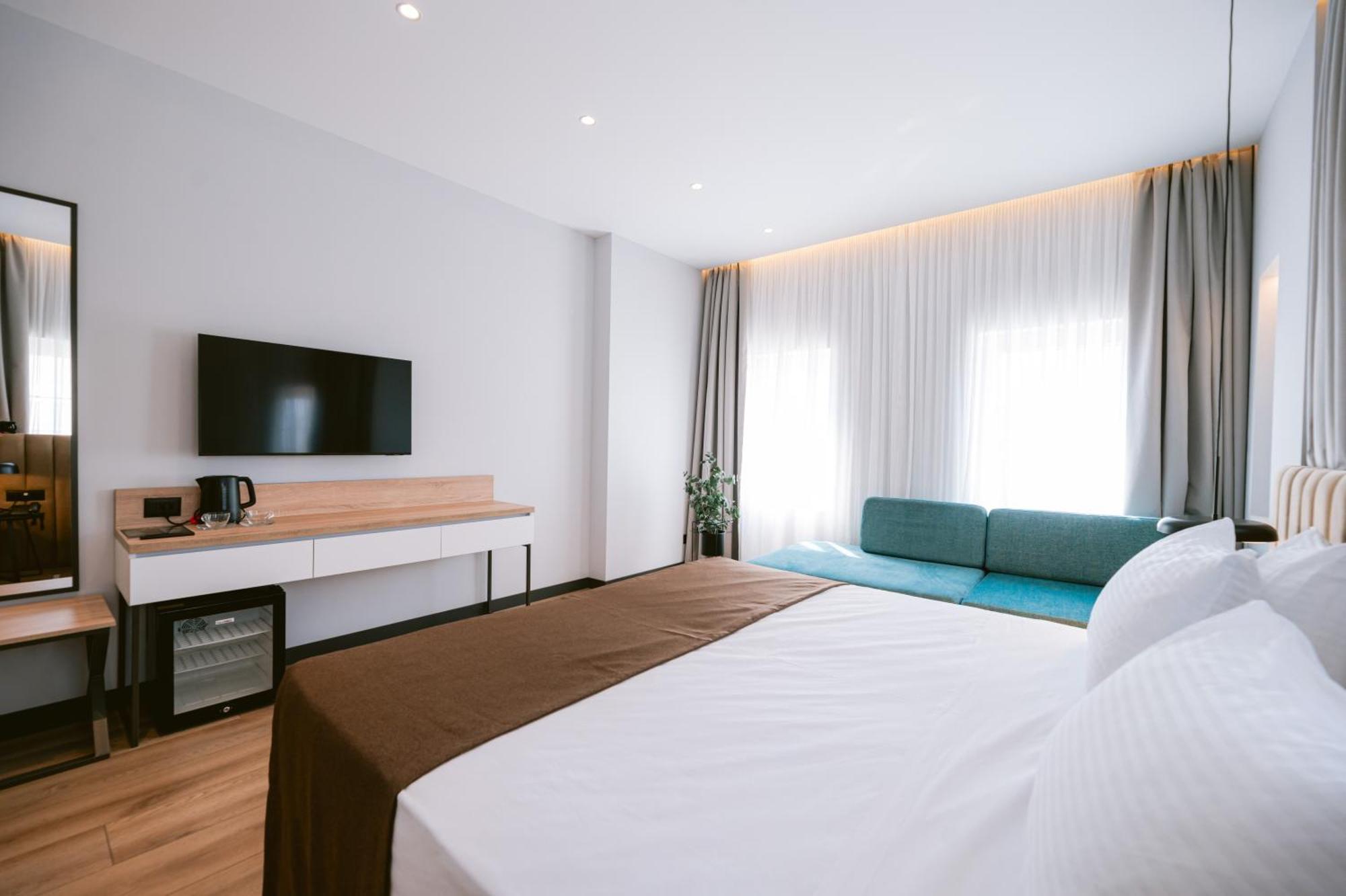 שקודר Tribute Hotel מראה חיצוני תמונה