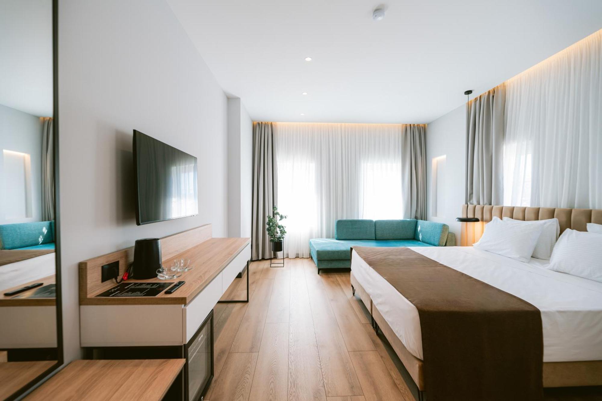 שקודר Tribute Hotel מראה חיצוני תמונה