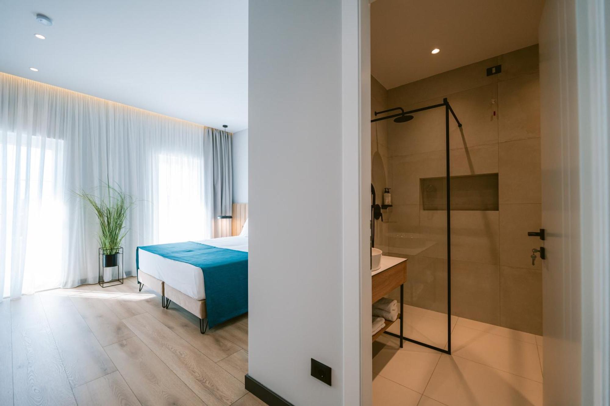 שקודר Tribute Hotel מראה חיצוני תמונה